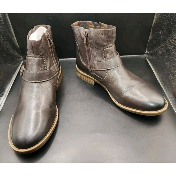 Clarks Collection Dark Brown Leather Ankle Boots - Camzin LoopSize 7 NWOB - Picture 1 of 9